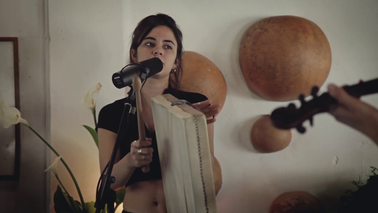 Bona nit, blanca roseta - Refilars (Clara Fiol)