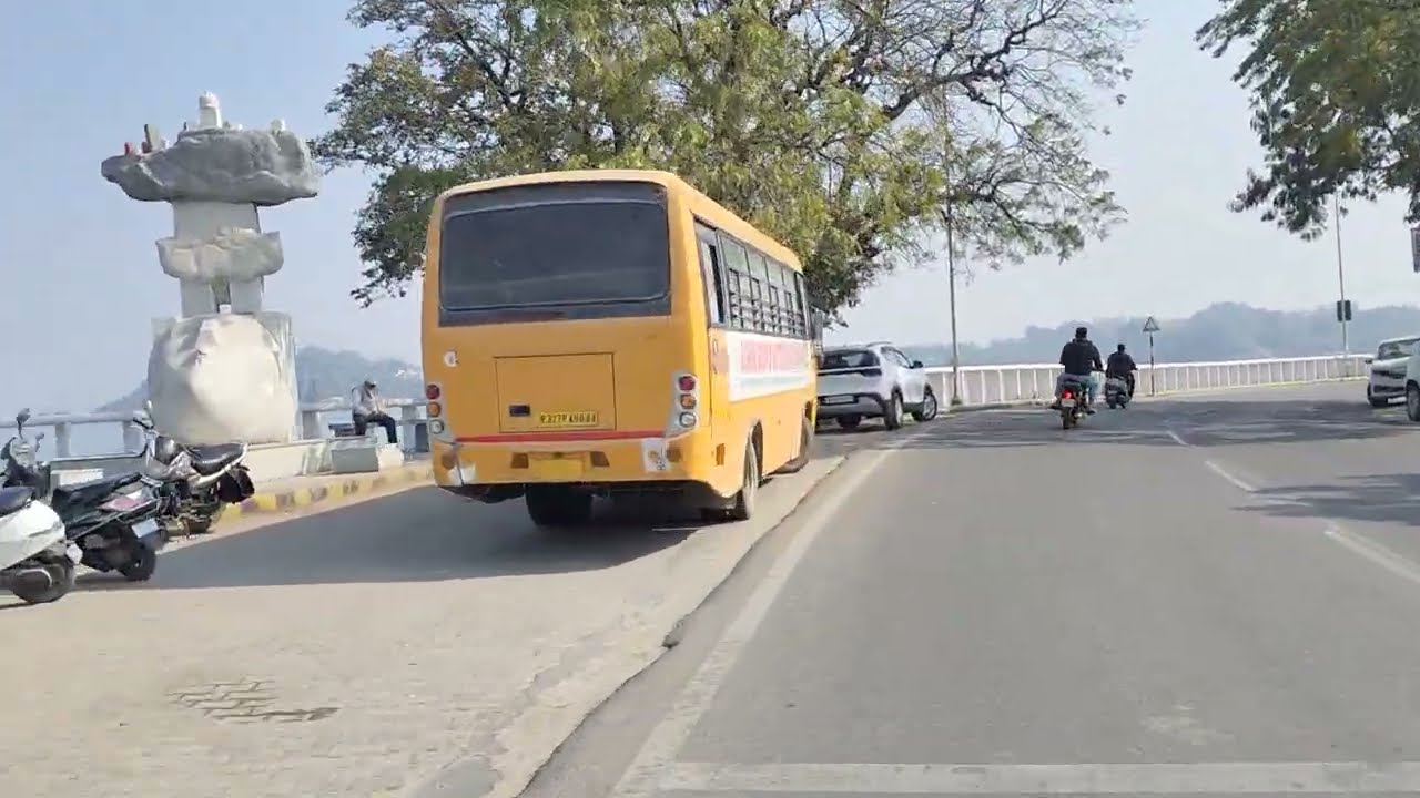 फतेहसागर झील का उपला तालाब लापरवाही जलकुंभी भेंट चढ़ गया ।लोग झील किनारे गंदगी फेंक रहे।जागो उदयपुर