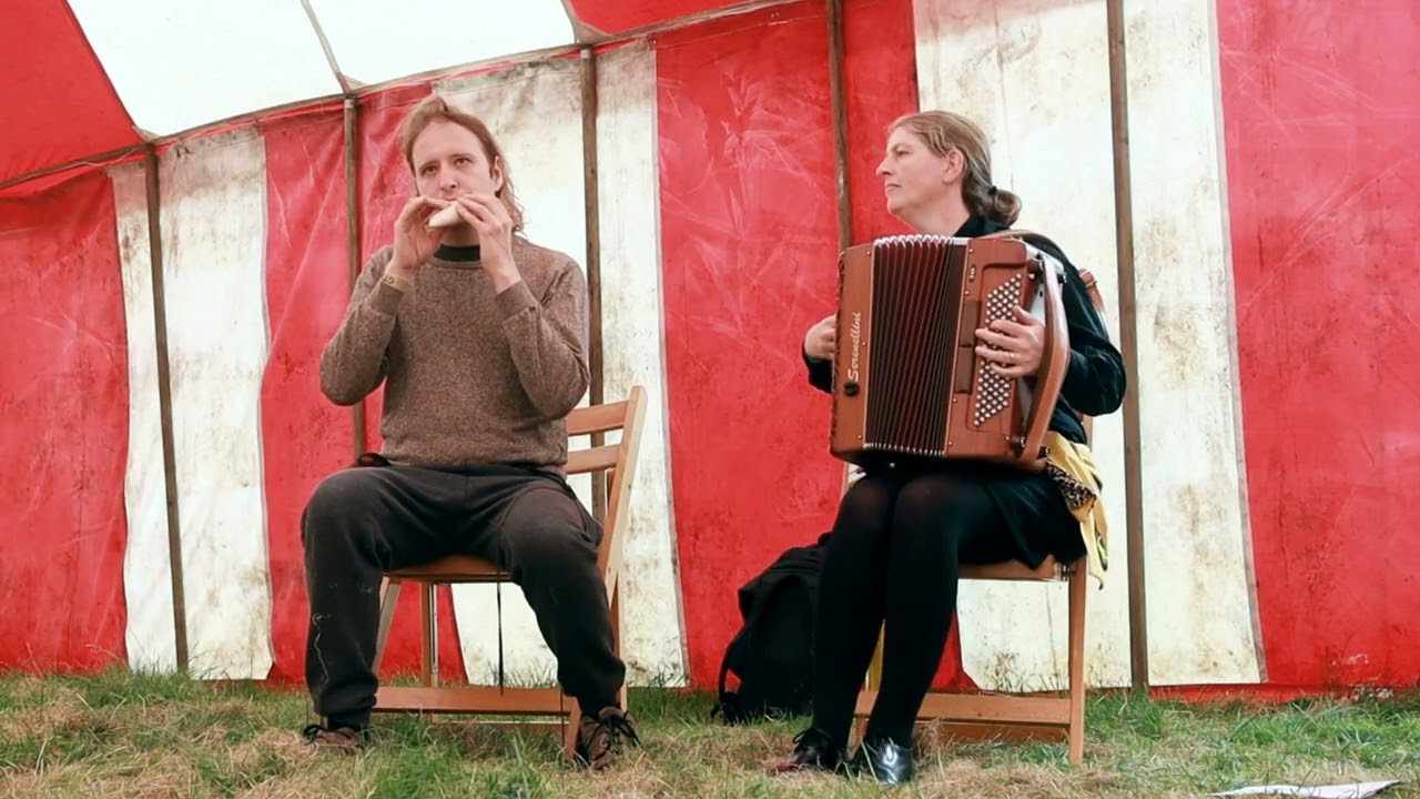 The Roman wall and The Donegal Lass. Ocarina, accordion and fiddle (Robert Hickman and others)