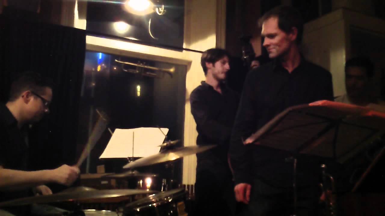 Micke Nilsson drum solo Glenn Miller Café.MOV