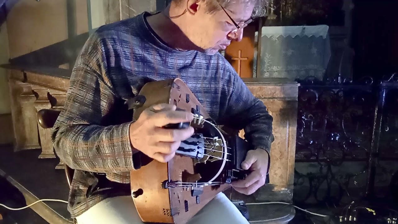 Lev&iacute;n - Matthias Loibner, niněra