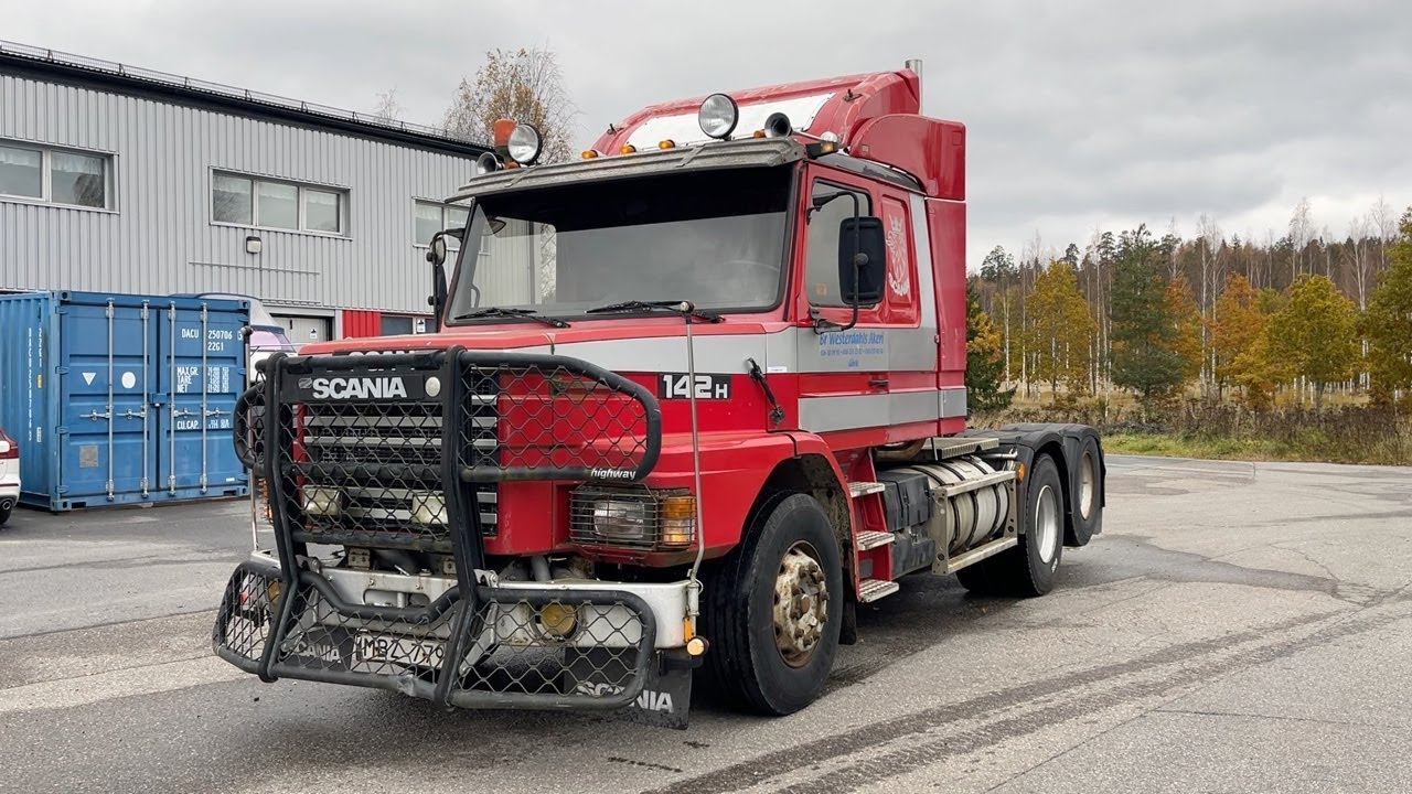 Köp Dragbil T Scania 142 Veteran på Klaravik