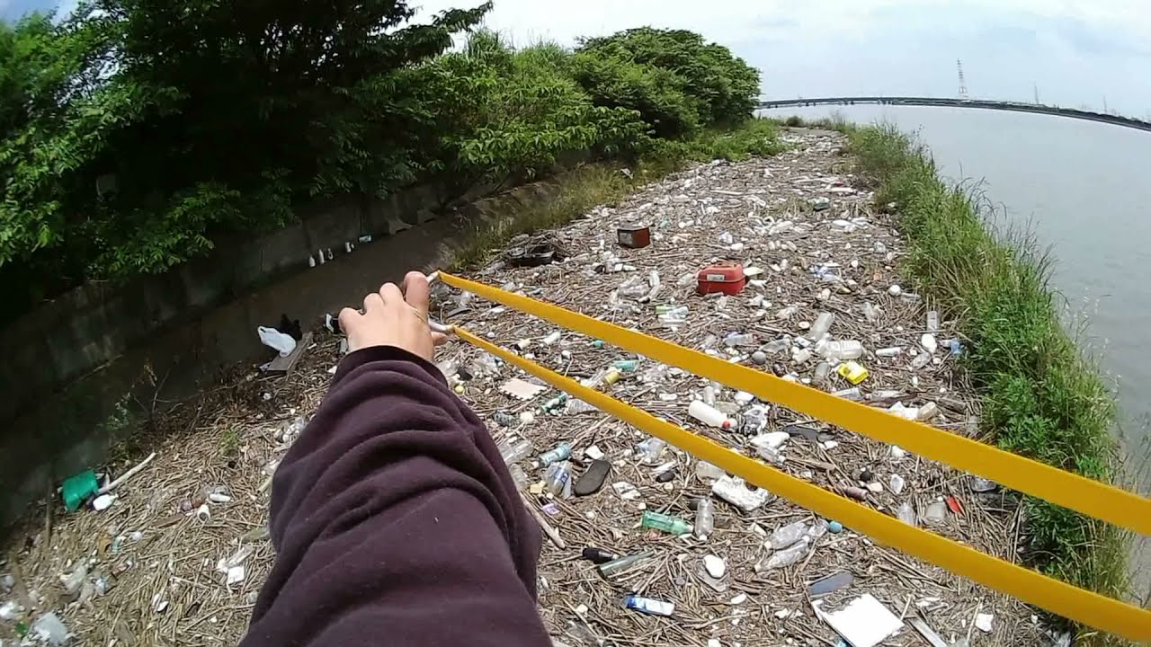 ゴミだらけの川へスリングショットを撃ちに行ってみた