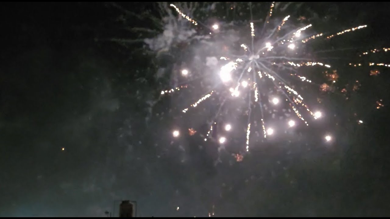 AÑO NUEVO TACNA PERÚ 2025 - FUEGOS ARTIFICIALES FIREWORKS - SONIDOS ATRONADORES - TERROR AUDIBLE