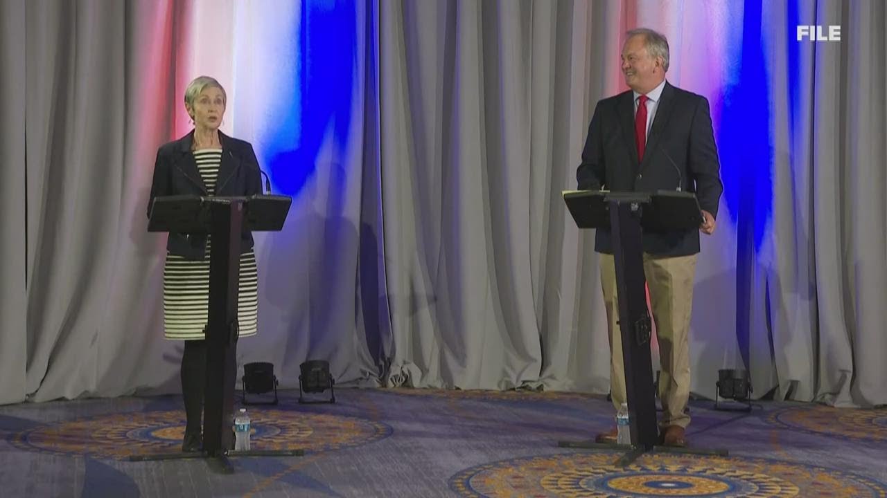 Lisa Savage and Max Linn complaint