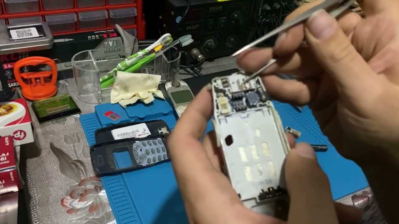 NOKİA 3310 EKRAN DEĞİŞİMİ VE ŞARJ ALMA PROBLEMİNİN GİDERİLMESİ