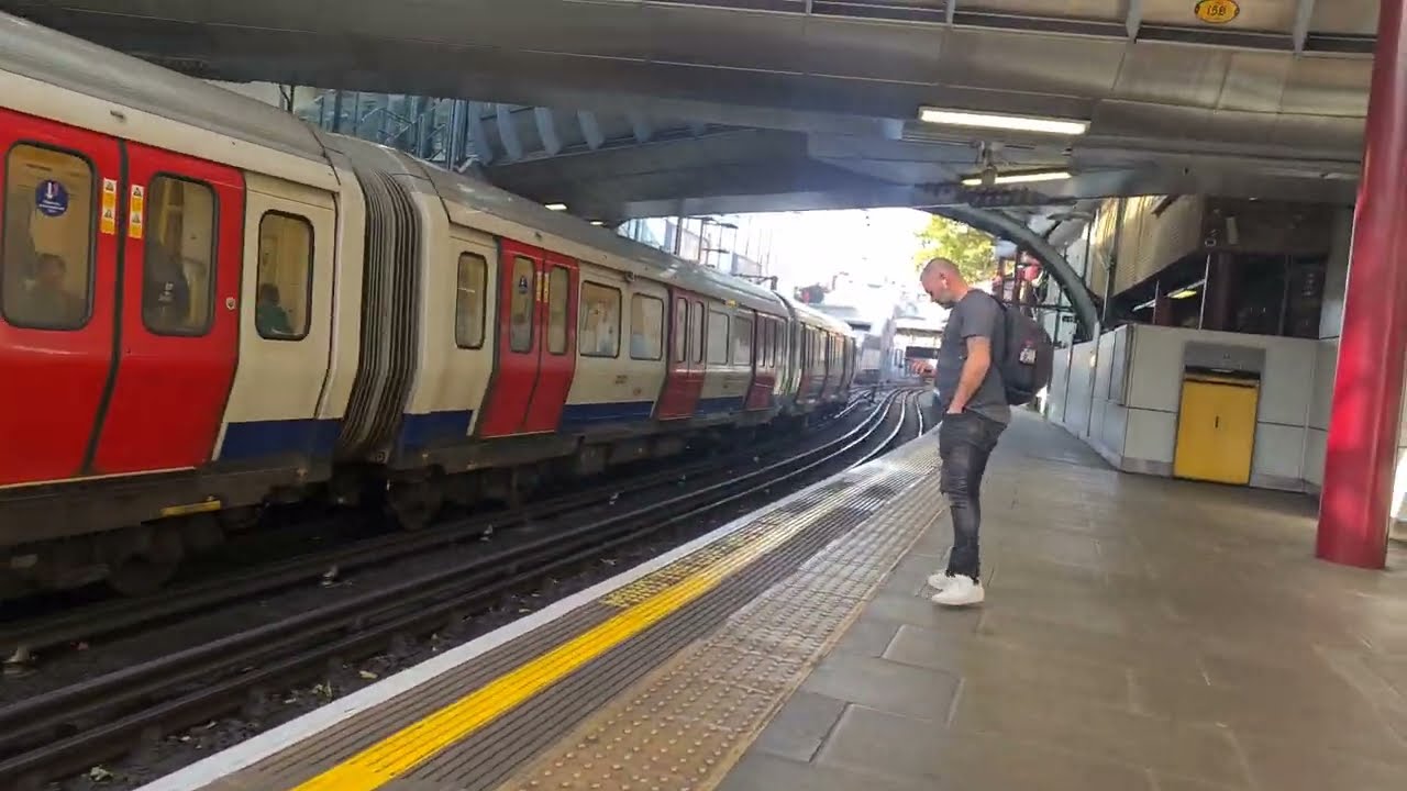 FARRINGDON Tube Station (2022)