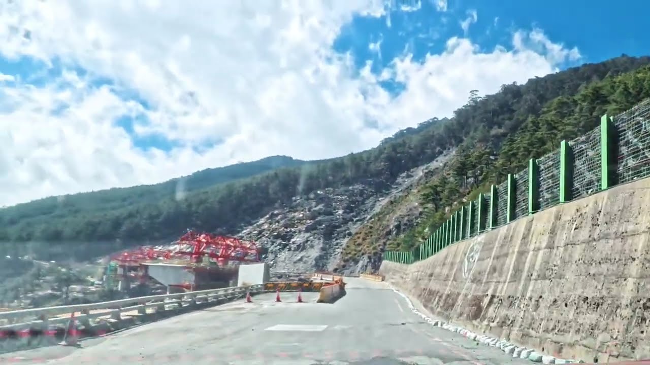 南橫公路：山與雲的邊界