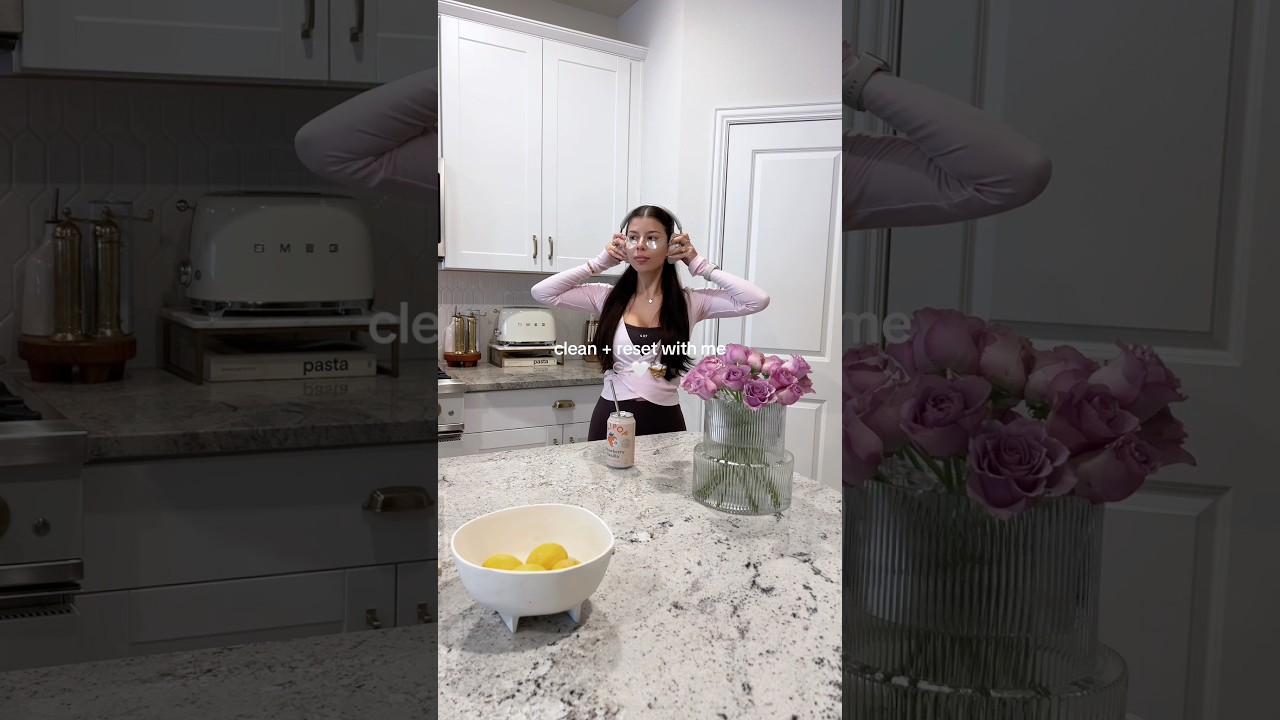 Asmr clean & reset with me 💗 satisfying cleaning shorts #cleaning #asmr  #aesthetic #home #vlog