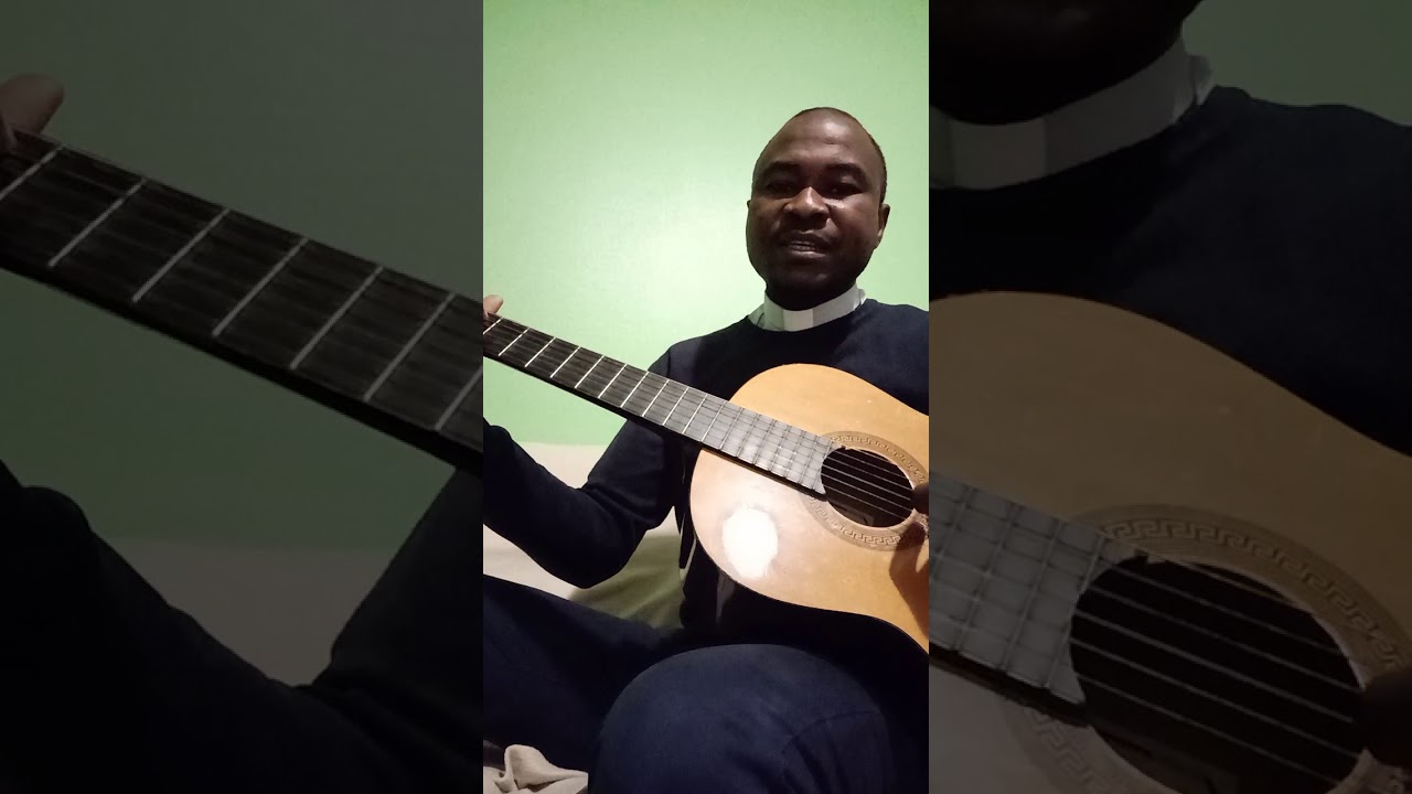 vierge sainte o ma Mère, laisse moi te contempler. P. Janvier à la guitare