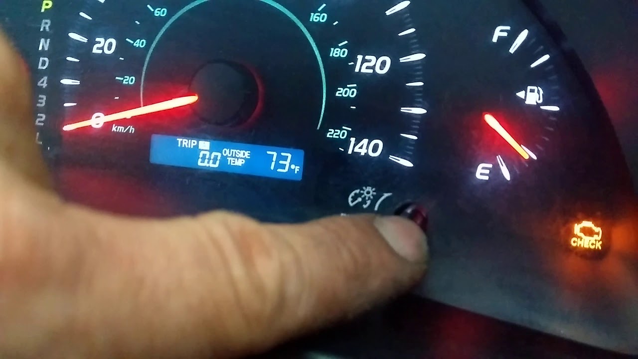 Camry 2007 borrar mantenimiento