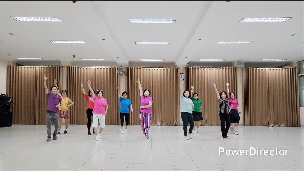 SENORITA LA-LA-LA - Julia Wetzel (USA) - Happy Dance Class - Staying healthy & happy in Golden Age.