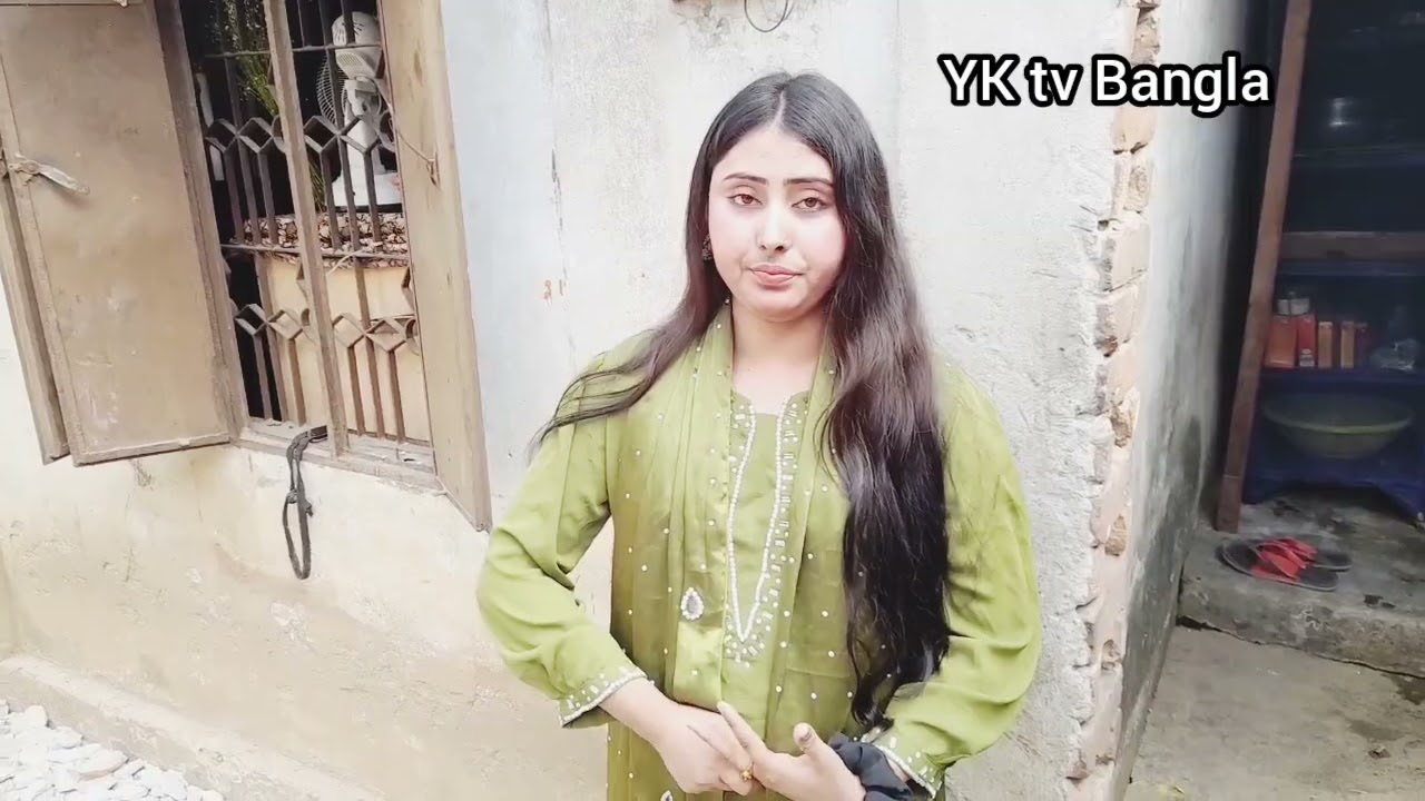 সুন্দর হয়েও পরের বাসায় দত্তক হিসাবে পড়ে আছি, একটা এতিম মেয়েকে কোন ছেলে আপন করে নিবে।