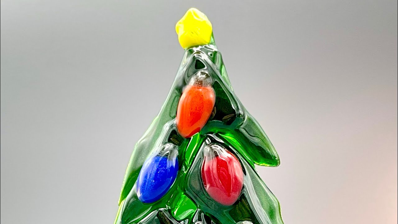 Super Easy #FusedGlass Christmas Tree Displayed Two Ways!