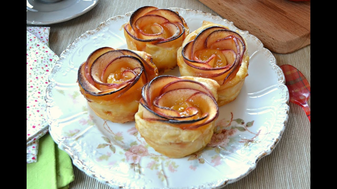 ROSAS DE MANZANA Y HOJALDRE (POSTRE RÁPIDO)