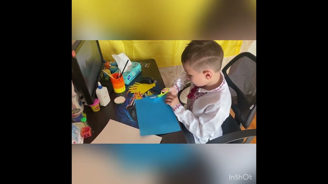 Аплікація для дітей «Прапор України»