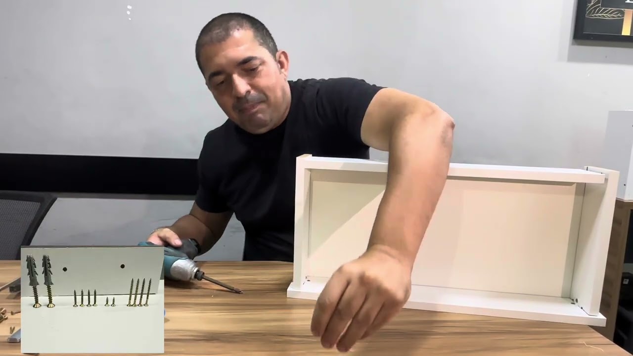 Manual prático de montagem da penteadeira suspensa.
