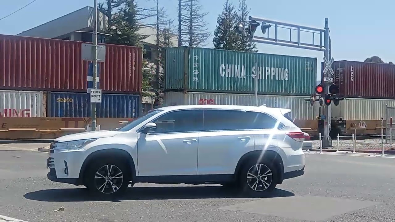 Independence Day Special! Oak Street Railroad Crossing Video