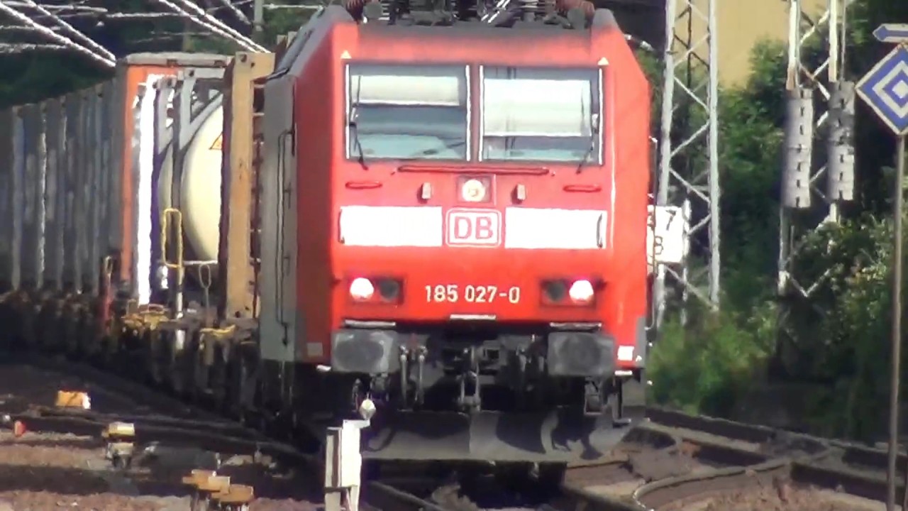Freight train with DB 185 027 0 passes through the station  #185 #cargo #trainspotting
