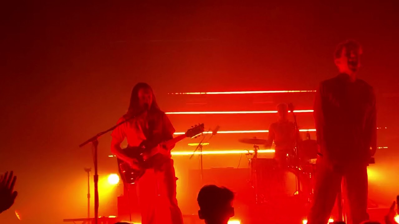 COIN -Malibu 1992 (Live 11/1 @Vic Theatre)