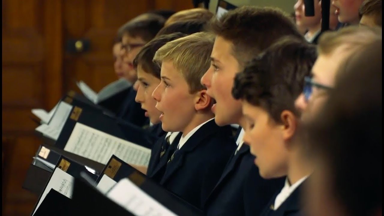 The Paris Boys Choir - REQUIEM - André CAMPRA - Petits Chanteurs de Sainte-Croix