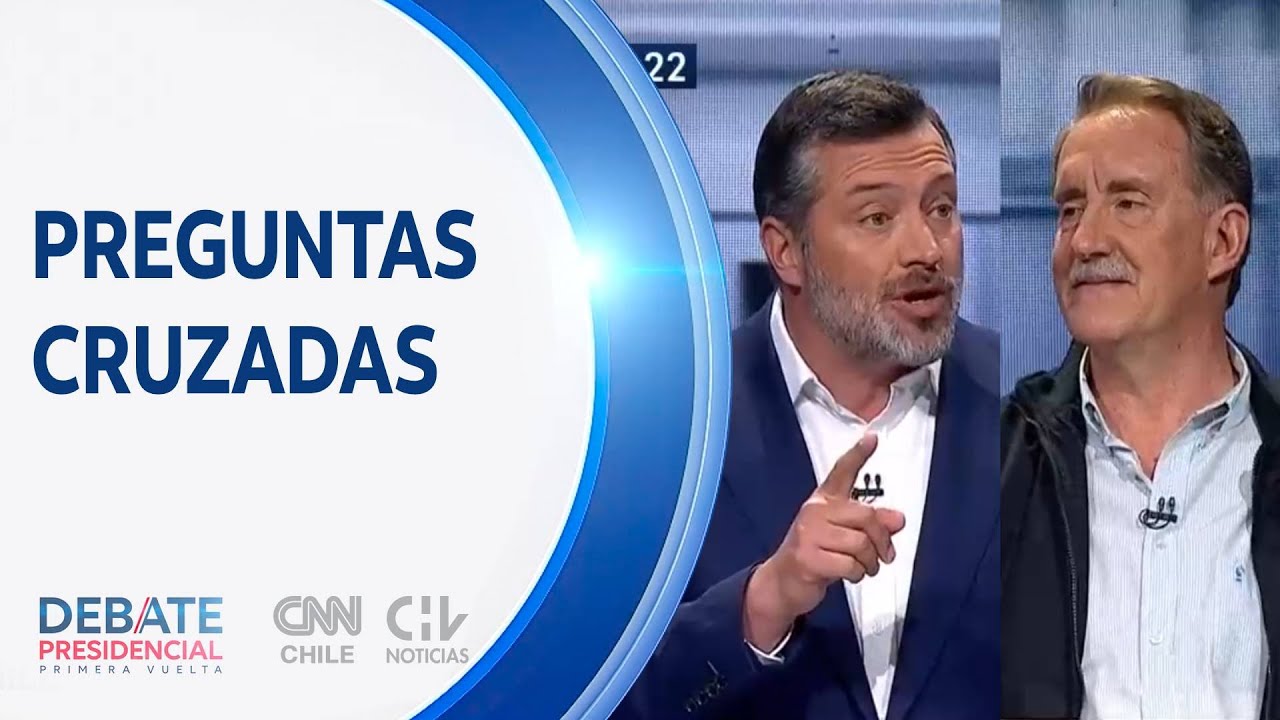 #DebateCHVCNN | Artés cuestiona postura política de Sichel: 