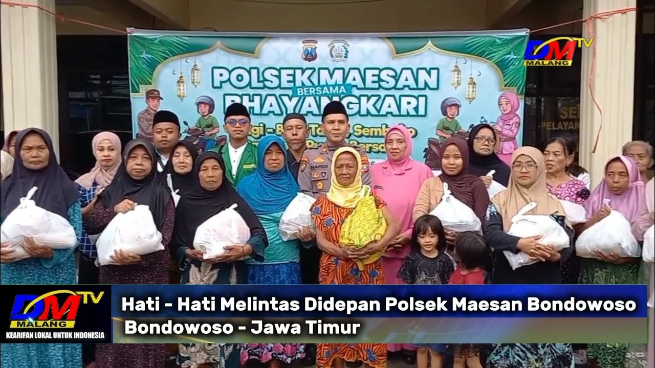 Hati - Hati Melintas Didepan Polsek Maesan Bondowoso