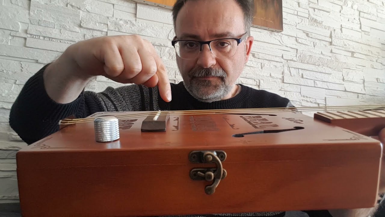 Cigar Box Guitar - Shiver