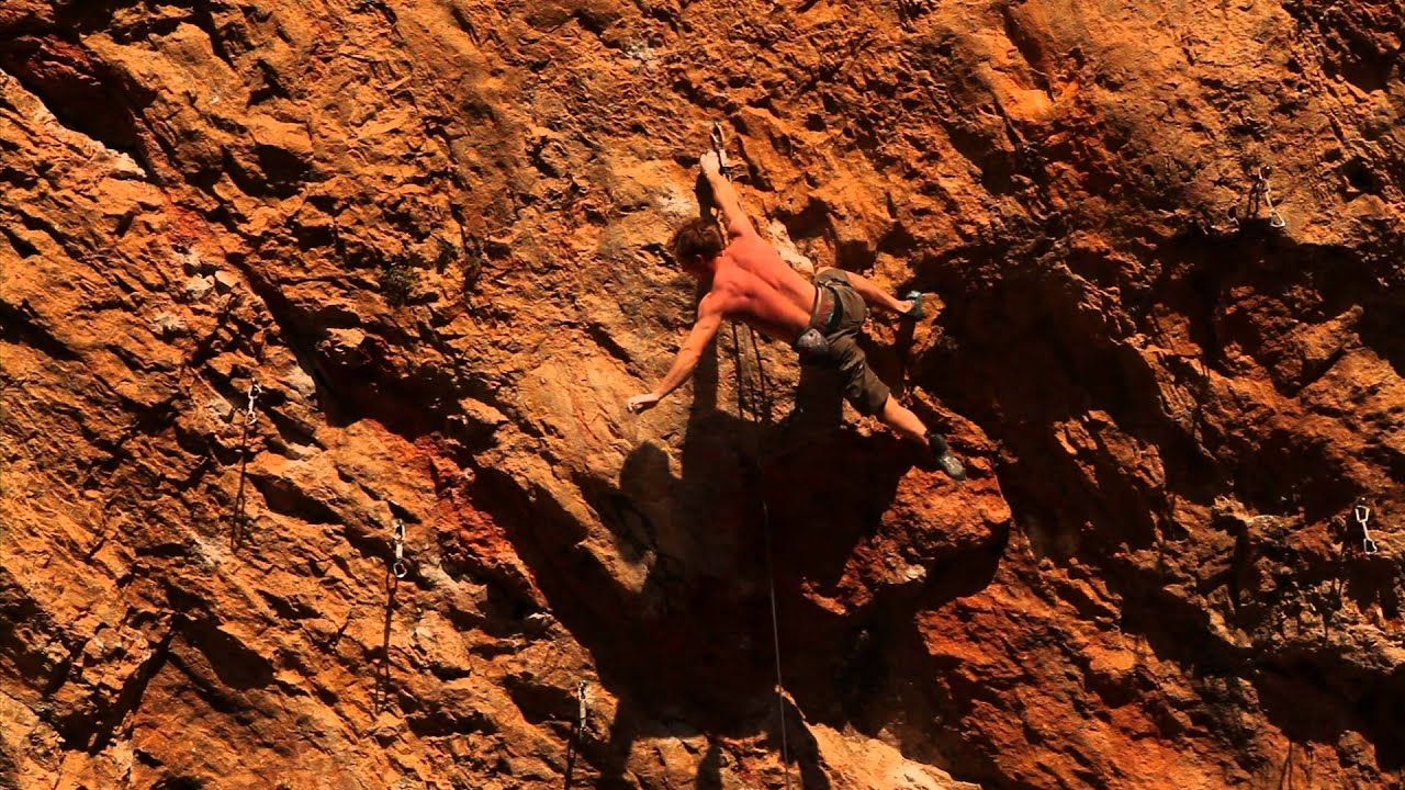 Magnus Midtboe climbs 