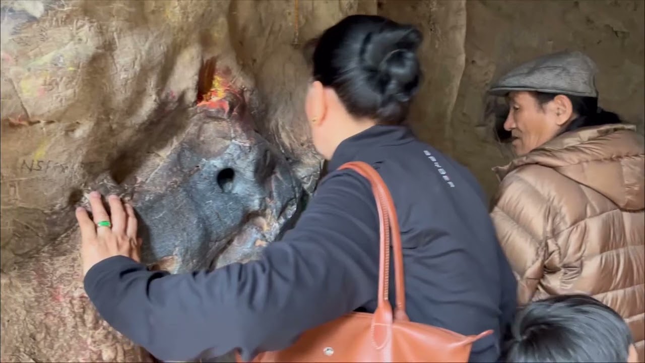 Nepal Vlog || Halesi Cave || Best Laphing in Bouddha || I met Ted Kunchok || Tibetan Vlogger …