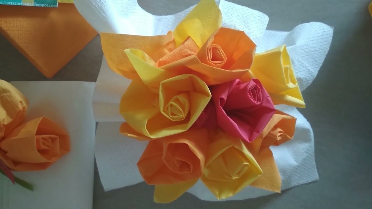 Centrotavola veloce dell'ultimo minuto con tovaglioli di carta/ centerpiece with napkins