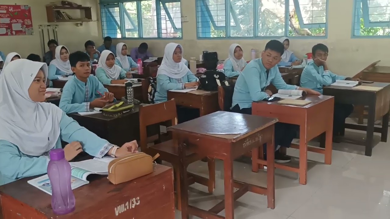 Suatu hari di kelas 9