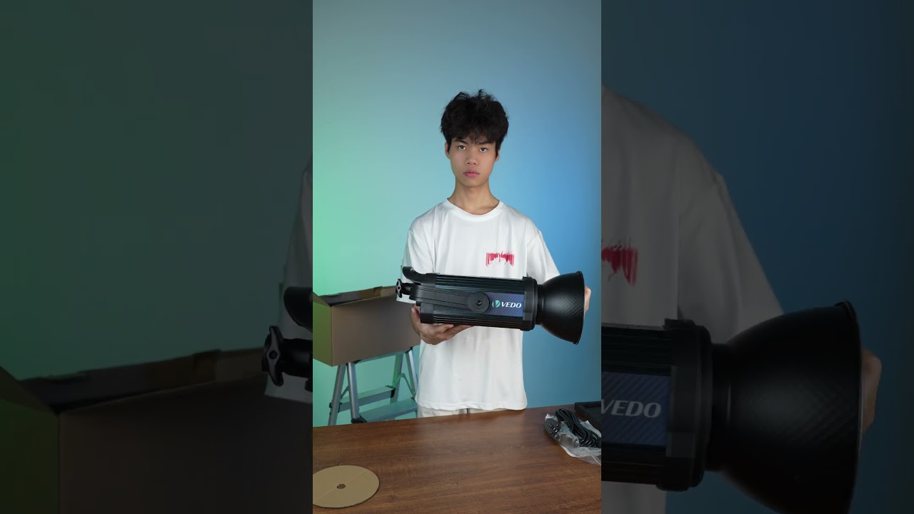 Vedo VD-300BI Luz De V&iacute;deo Est&uacute;dio Ilumina&ccedil;&atilde;o Led 300bi 300w 2700k-6500k Preto