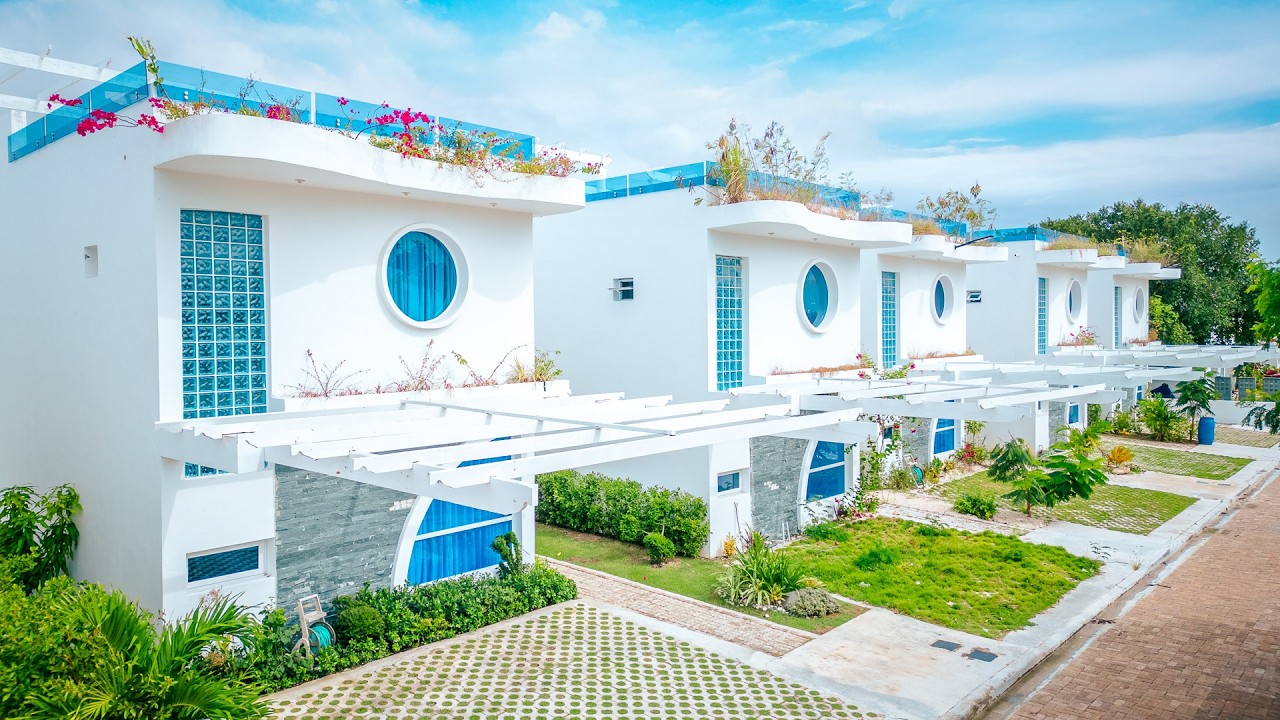 Por fuera parece una MINI CASA… pero por dentro es casi una MANSIÓN 😳🏡
