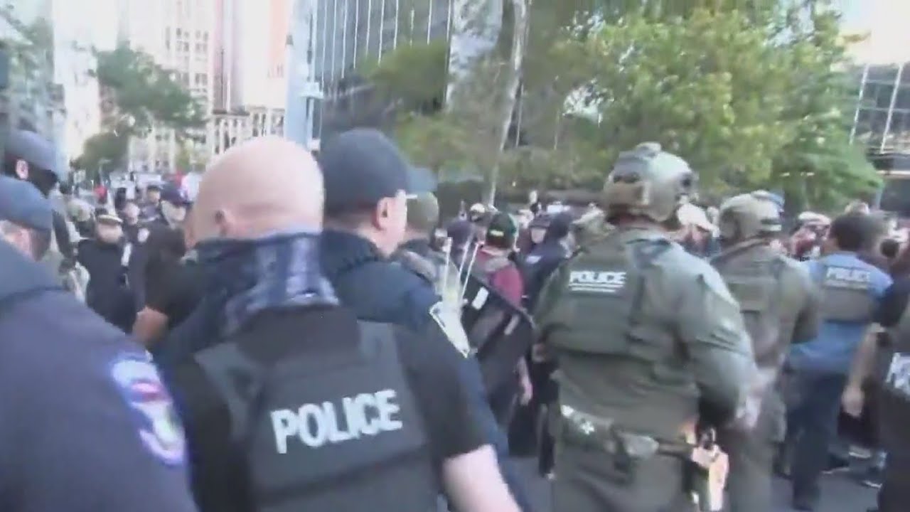 Protesters, federal agents and NYPD standoff at garage in NYC