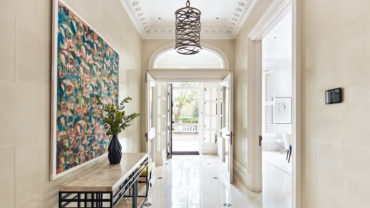 Period charm and contemporary opulence unite at this Grade I-listed townhouse in Regent&rsquo;s Park