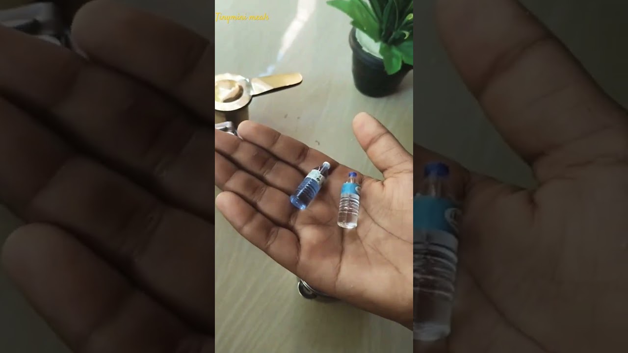 World Smallest water Bottle 😱🍶#miniature#viral#jojo#treading#minibottles#viralshorts#million#mini