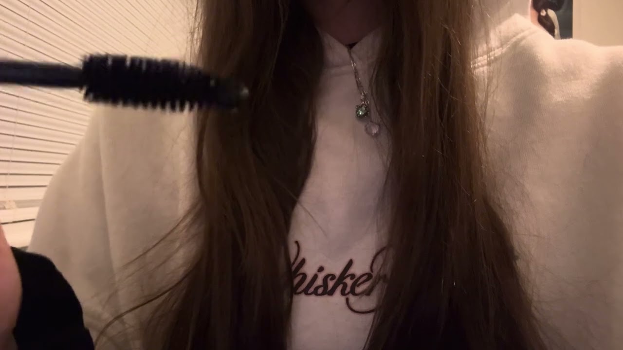 ASMR Makeup Role play (no talking) -real brush sounds, tapping, hand movements- 