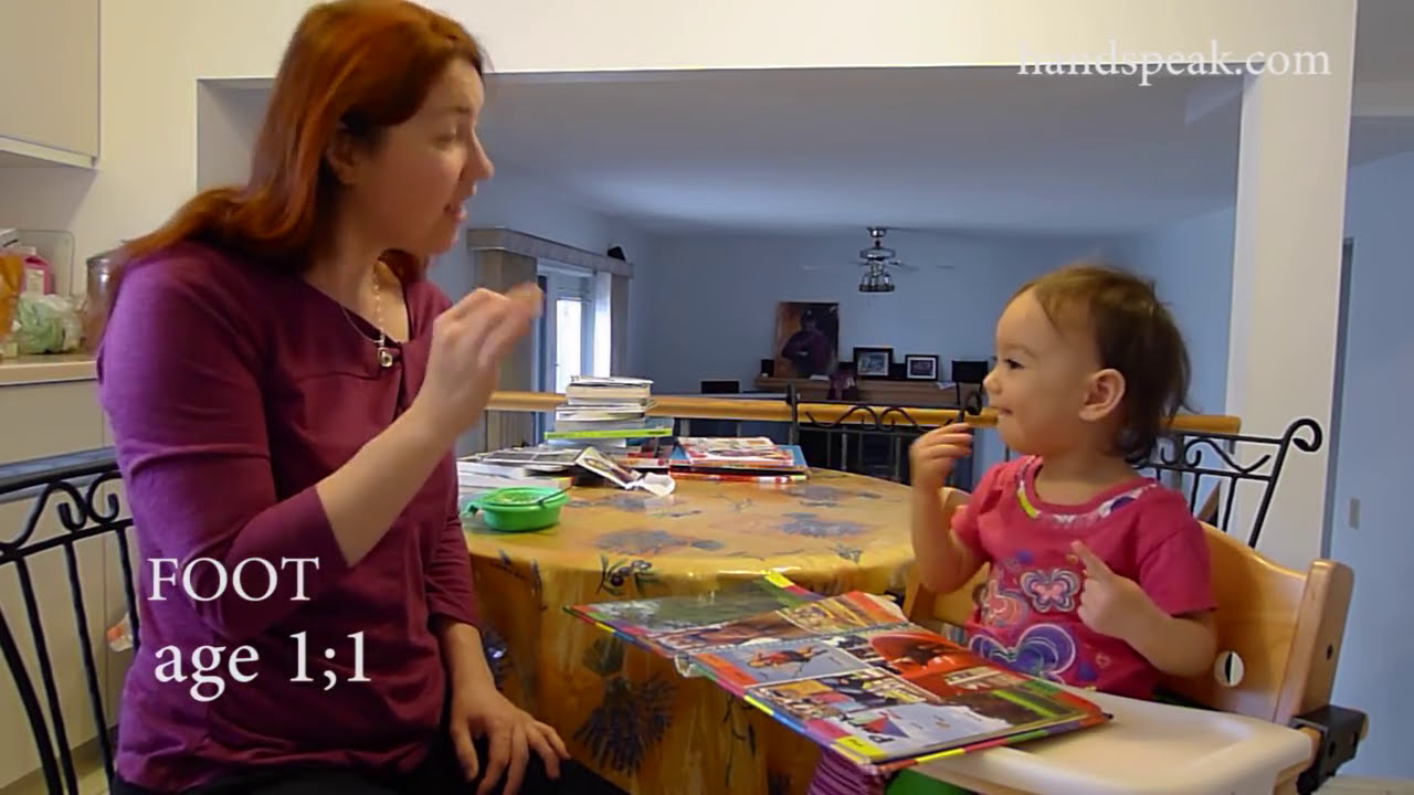From cooing and babbling to utterance in sign language