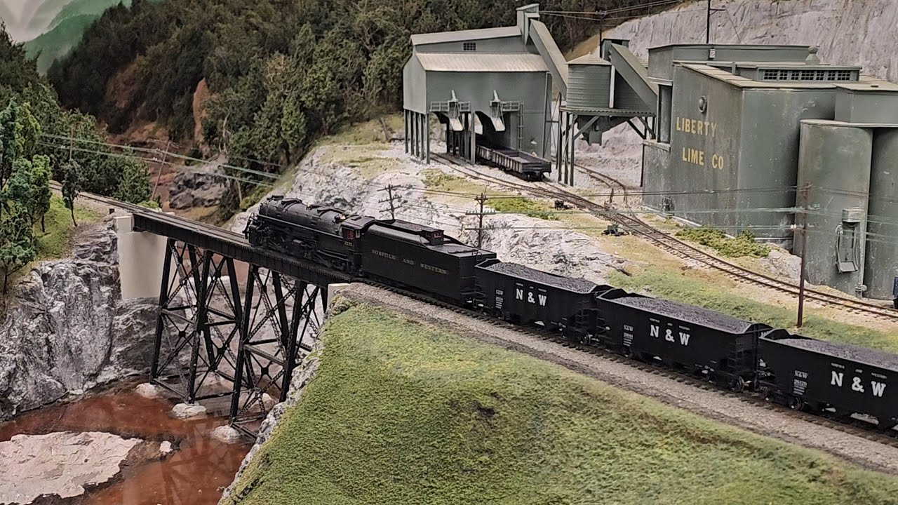 Провожу угольный рывок по прекрасной схеме Джима Брюера «Norfolk+ Western HO»!