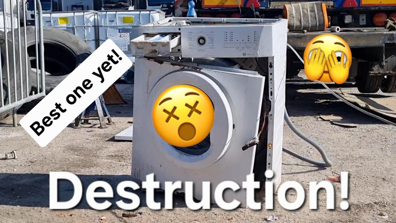 Destroying a Beko washing machine with bricks!/ Rozwałka pralki Beko cegłami!
