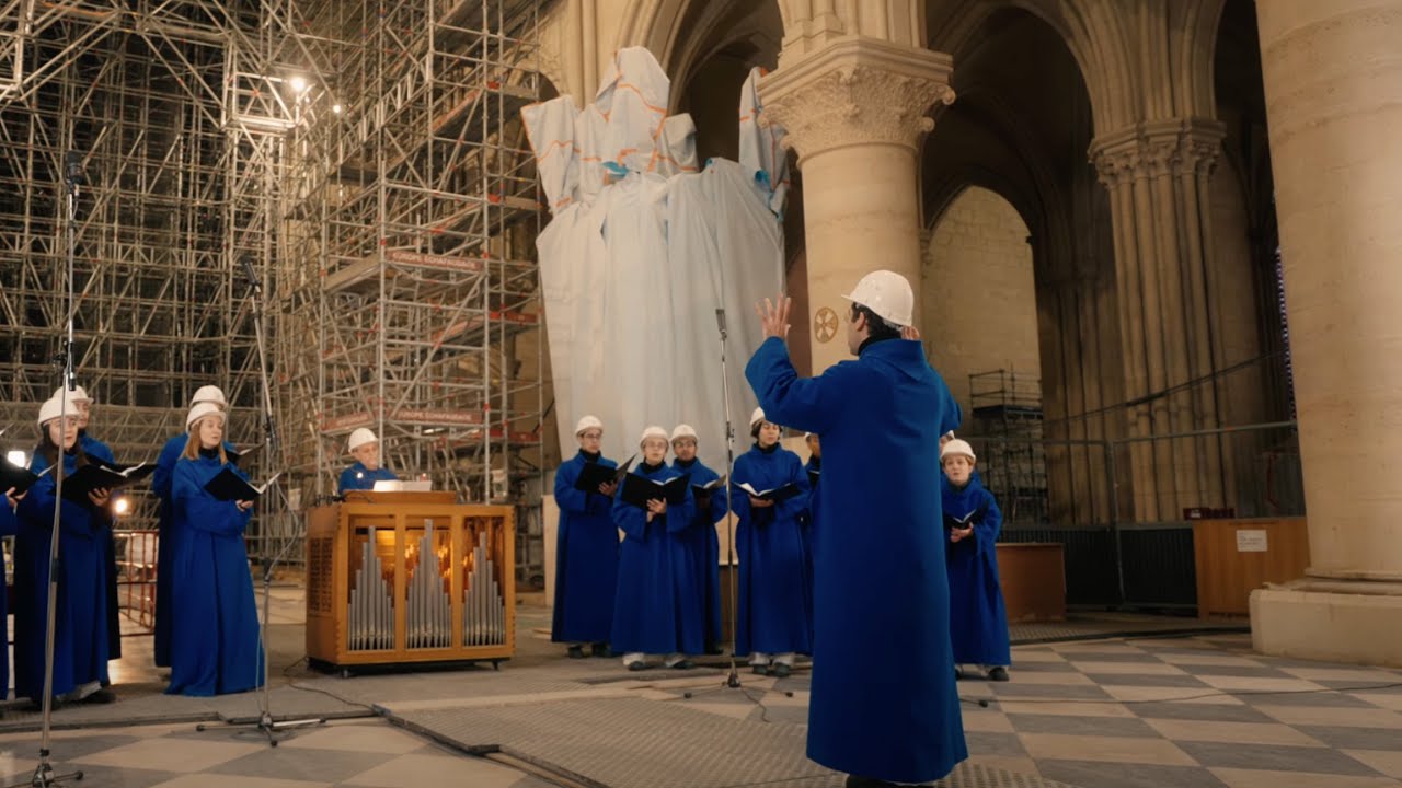 Douce nuit par la Ma&icirc;trise Notre-Dame de Paris
