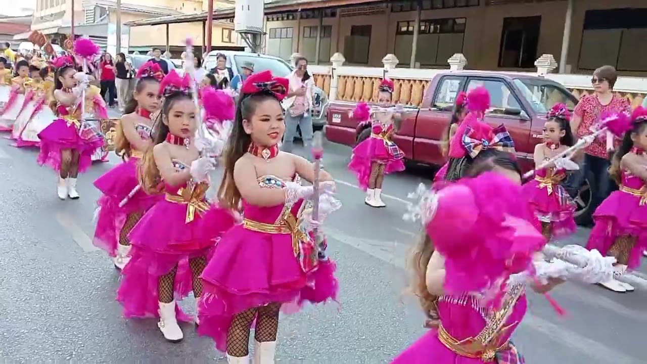 ขบวนพาเหรดโรงเรียนอนุบาลสุริยาอุทัยพิมาย