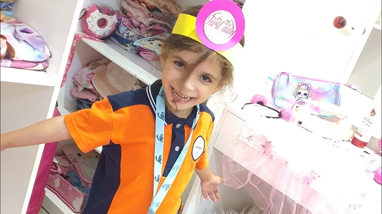 روتين المدرسة من٦الصبح🌌ونزول الباص🚍وأستلام هدايا المدرسة🎁والرجوع من المدرسة🧚‍♀️وأكل ولعب🧚‍♀️