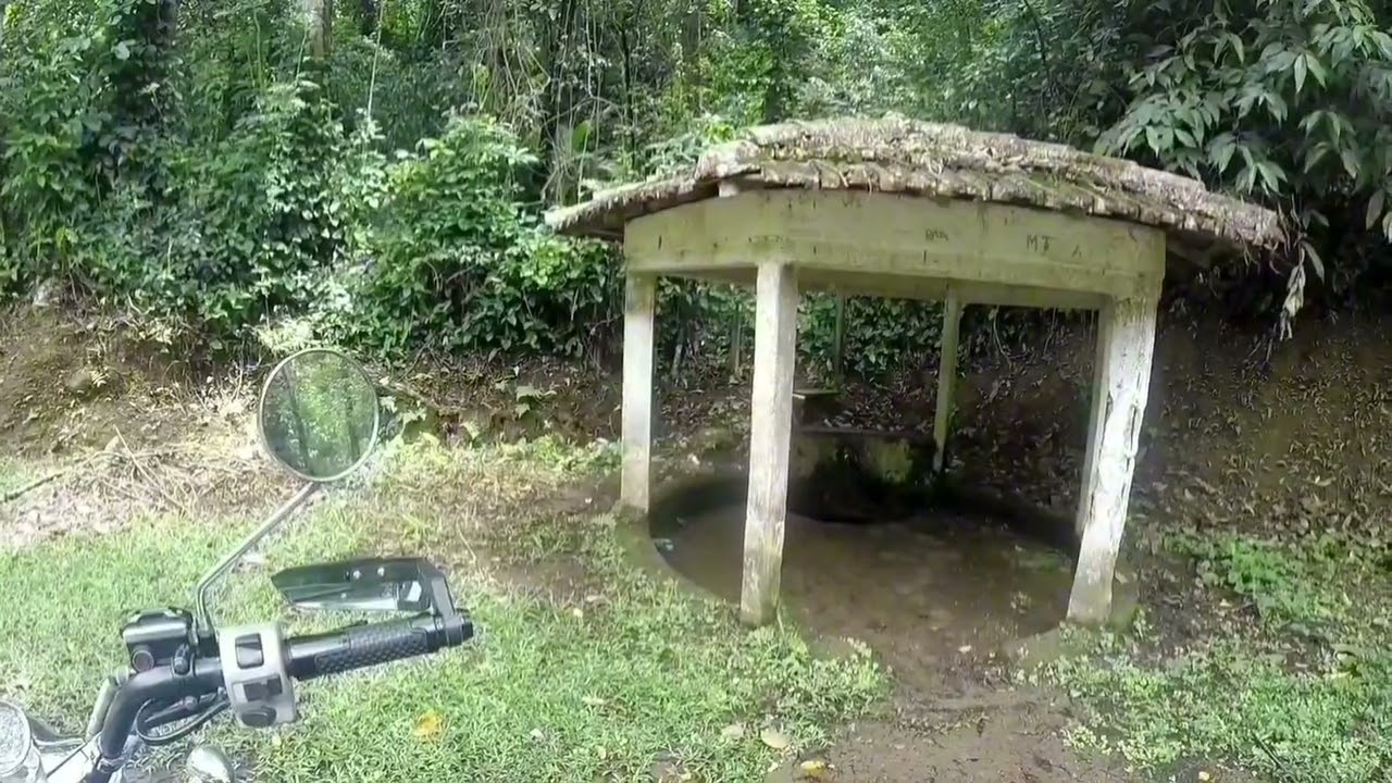 Role de moto pelo lago azul 