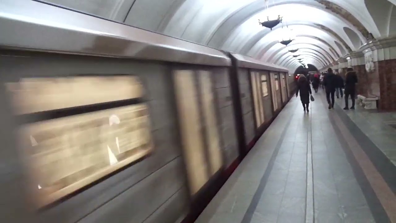 Moscow Metro Line 5 (circle line): Metrowagonmash 81-775/776/777 "Moscow-2020" iced train