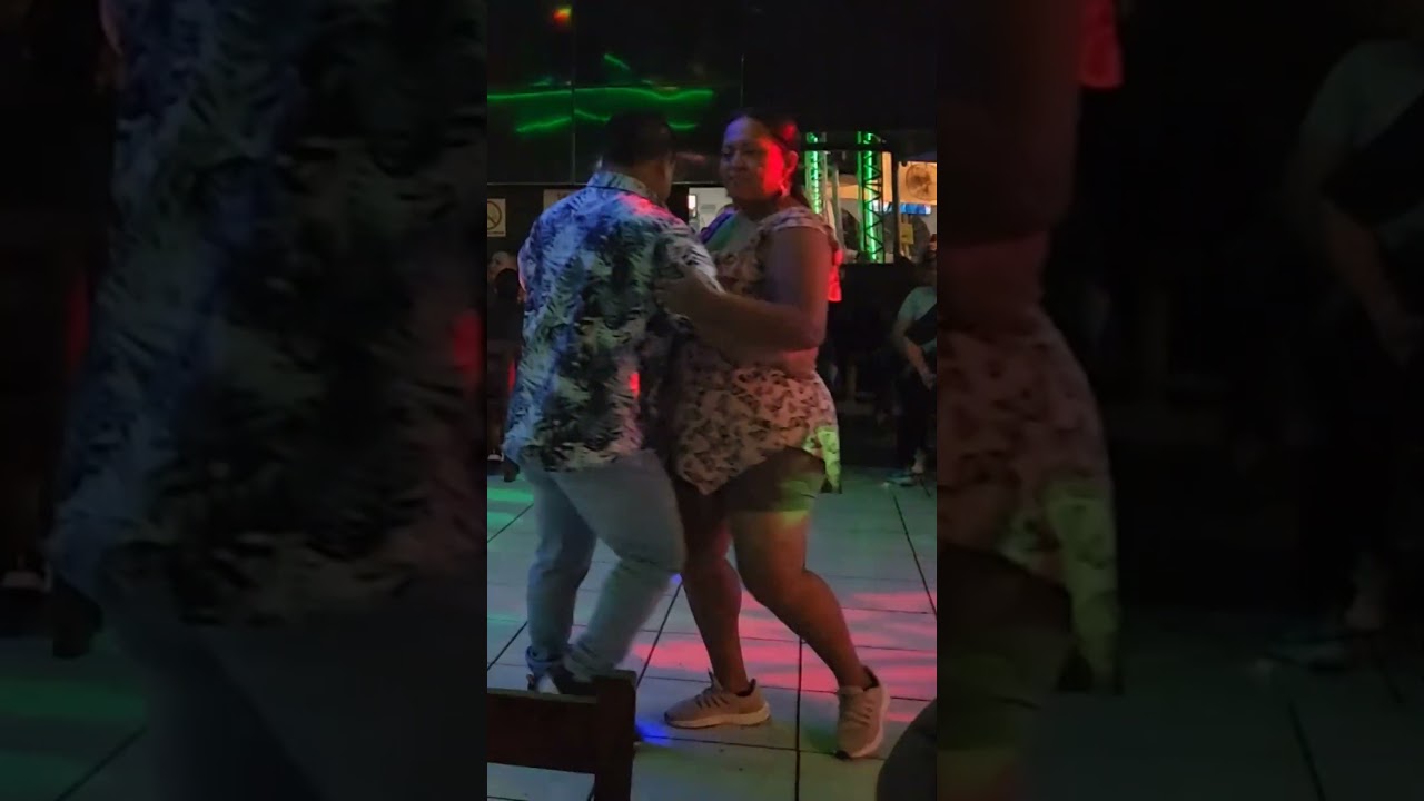 Bachatea con Daniel y Silvia