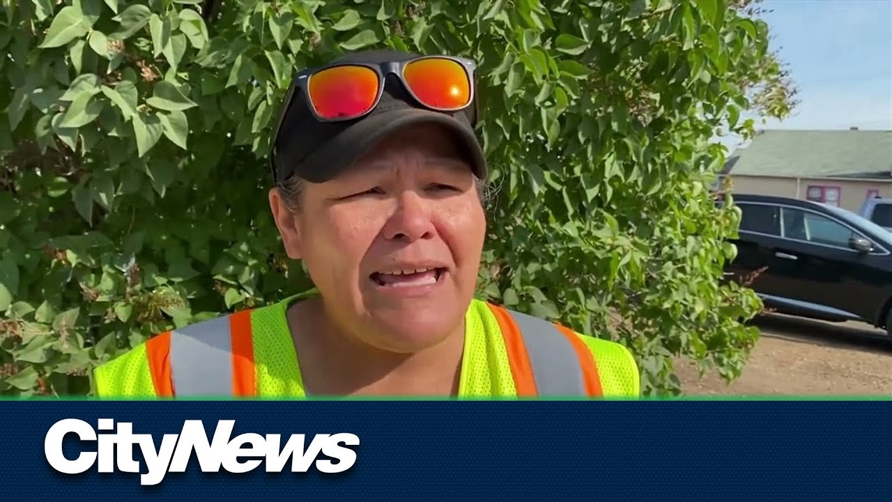 Edmonton police officer pushes woman to ground during arrest