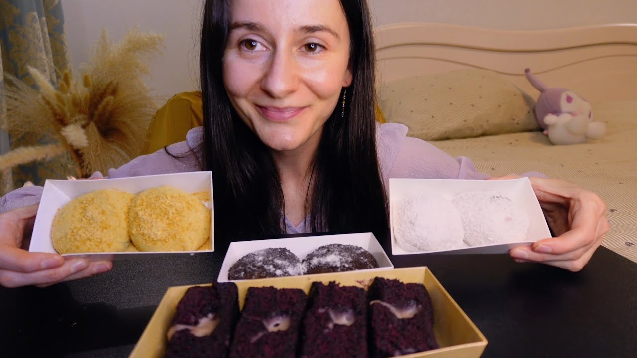 ASMR Eating Chinese Glutinous Rice Cakes! l Crispy Peanut Butter Rice Cake?!