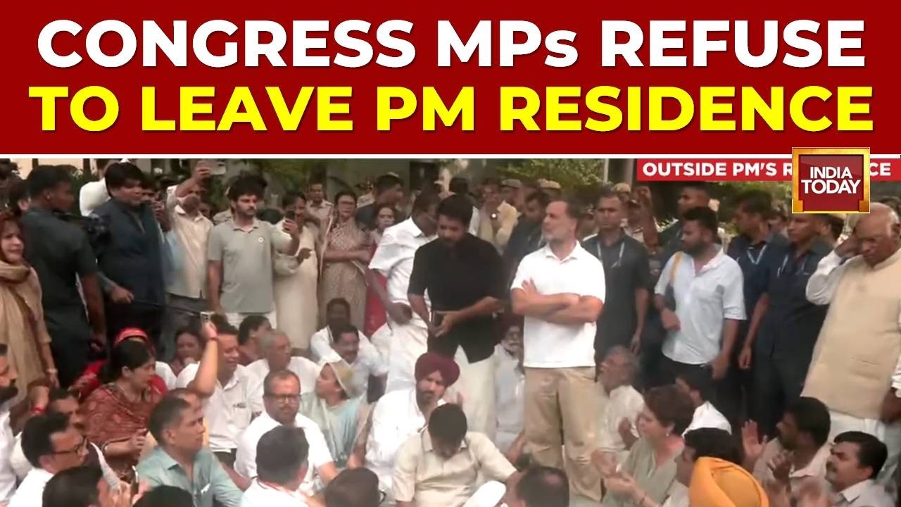 Congress Protest: Congress MPs Refuse To Leave PM Modi's Residence | Rahul Gandhi | Kharge | Protest